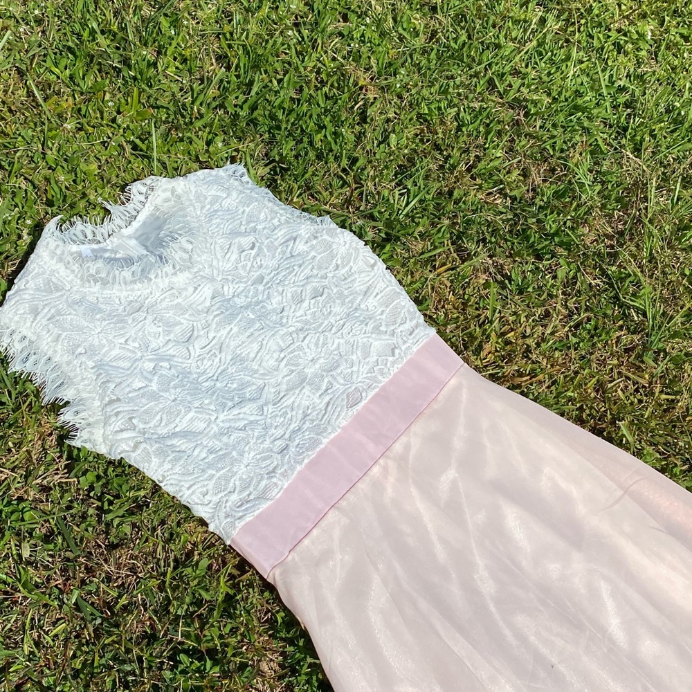 Beautiful, pell, pink vintage like dress. Fairy vibes.